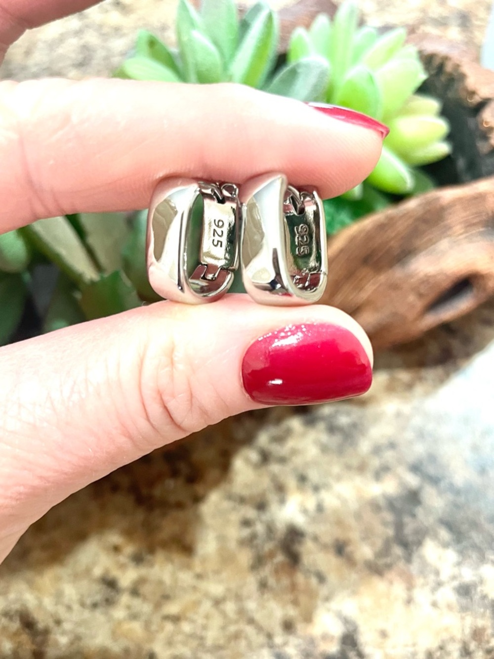 925 Sterling Silver Chunky Small Hoop Earrings - Picture 9 of 10